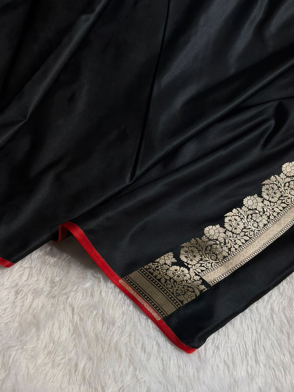 Banarasi Mashru Satin Silk Saree Booti Pattern Black Shades with Red edges MSK28
