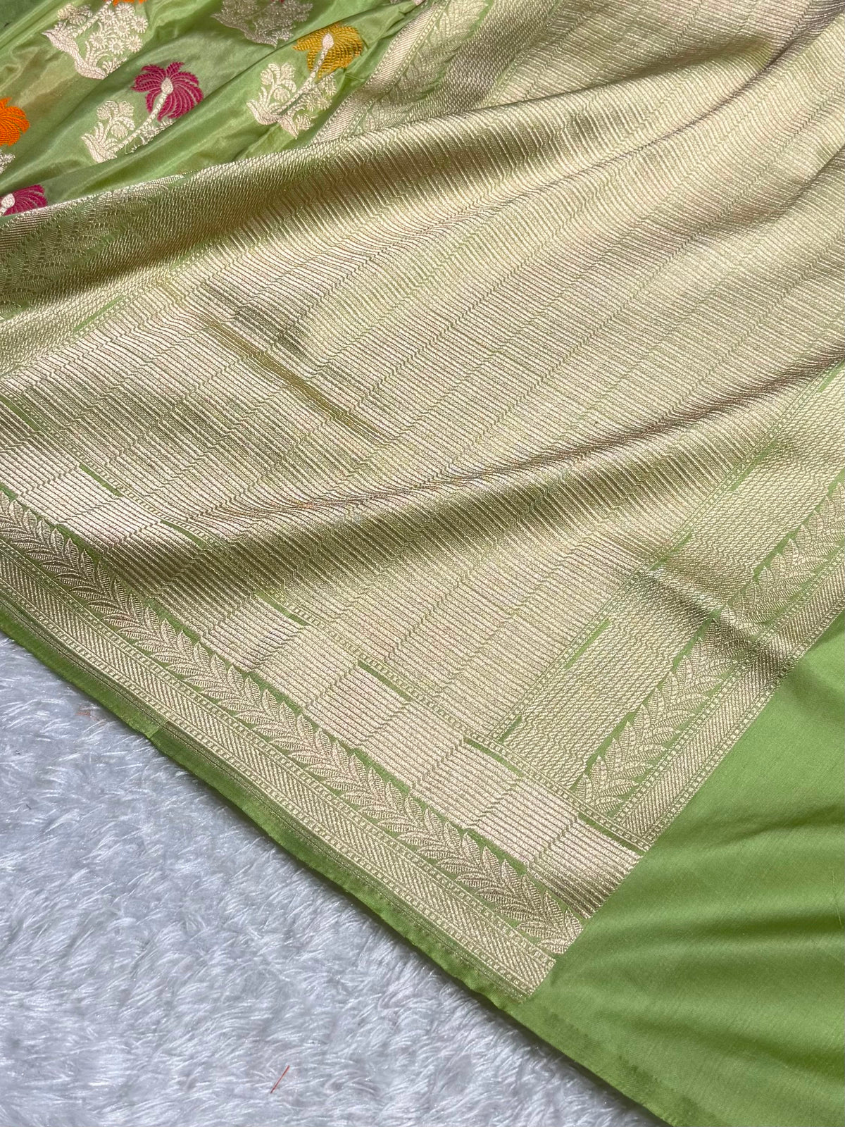 Banarasi Pure Katan Silk Saree with Minakari Boota Pattern in Pista Green Shades Shades PKM06