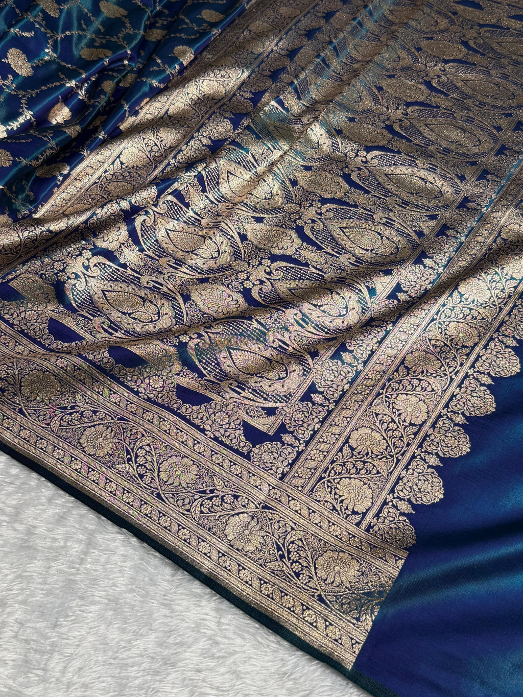 Banarasi Satin Silk Saree Jaal Pattern in Peacock Shades SS12